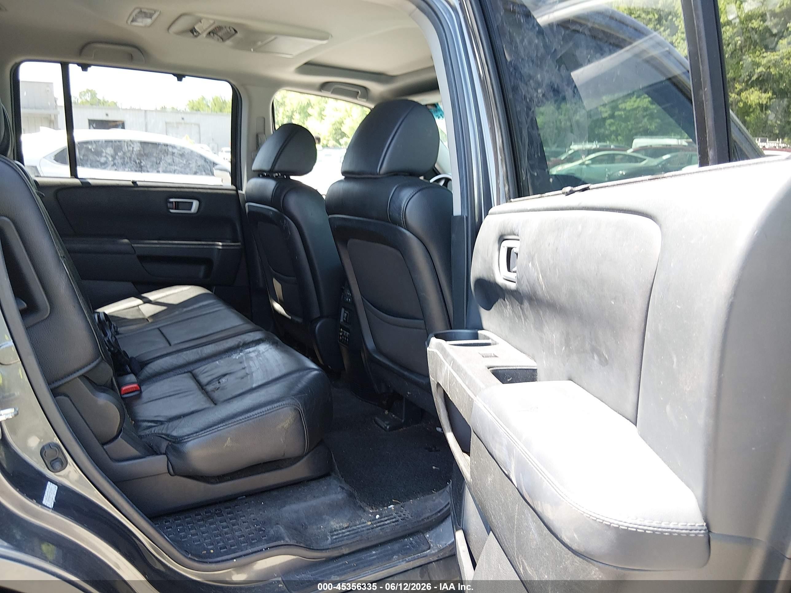 2012 Honda Pilot Touring Gray vin: 5FNYF4H94CB010953