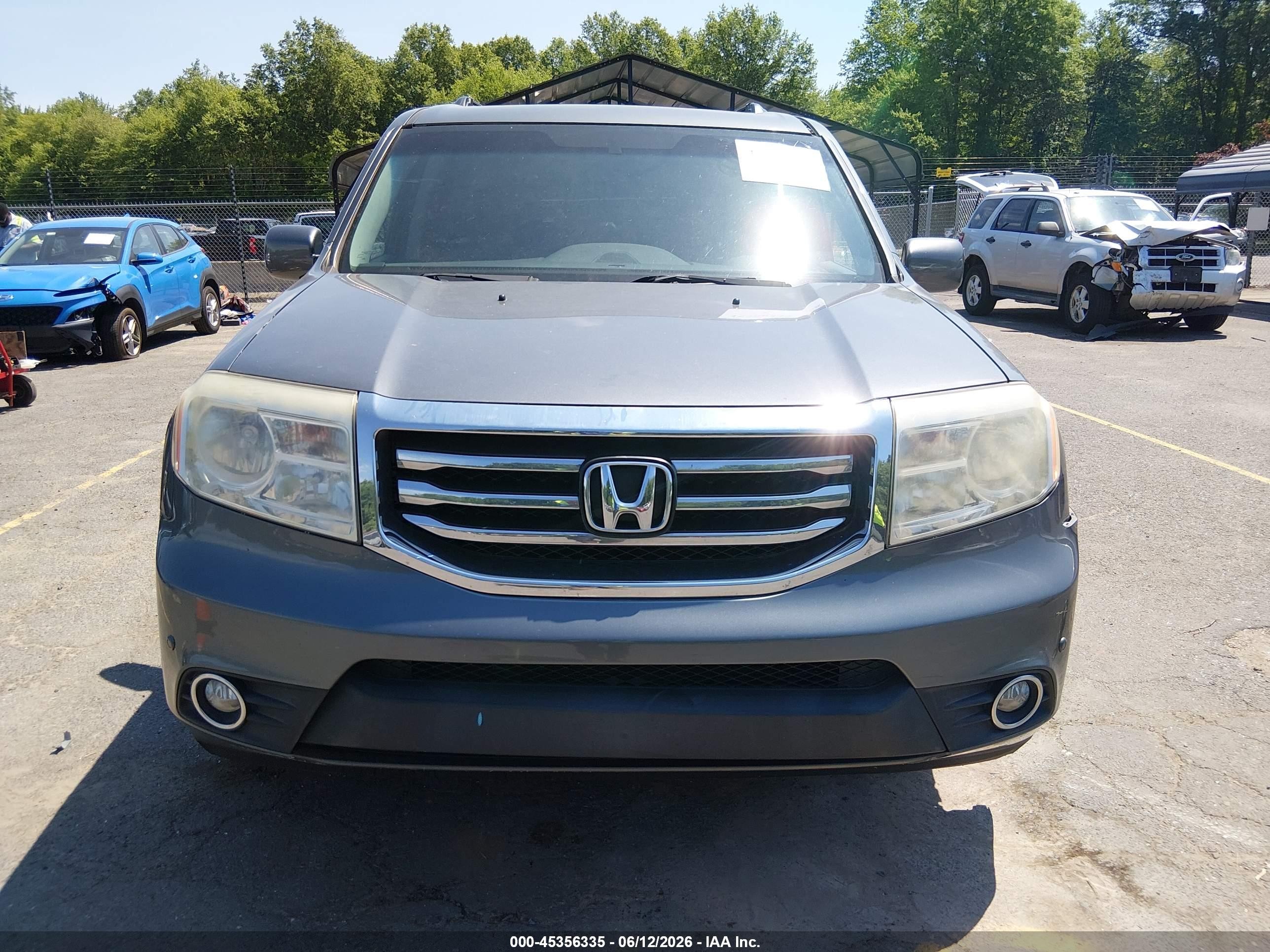 2012 Honda Pilot Touring Gray vin: 5FNYF4H94CB010953