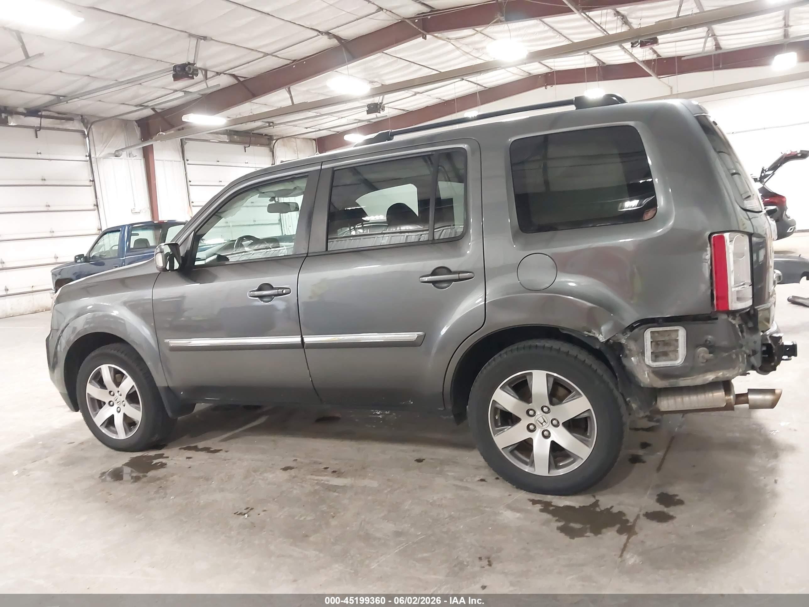 2013 Honda Pilot Touring Gray vin: 5FNYF4H94DB036471