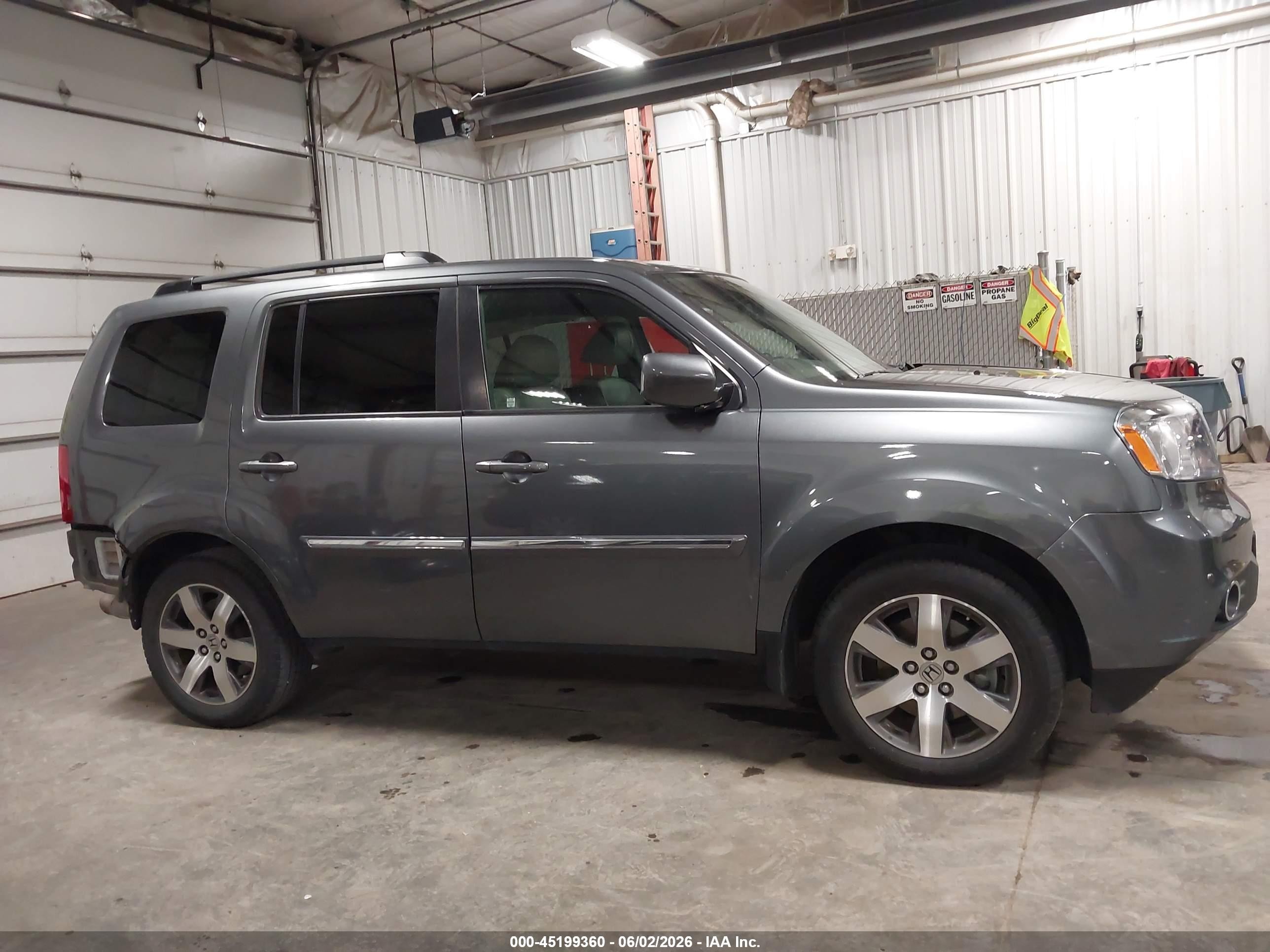 2013 Honda Pilot Touring Gray vin: 5FNYF4H94DB036471