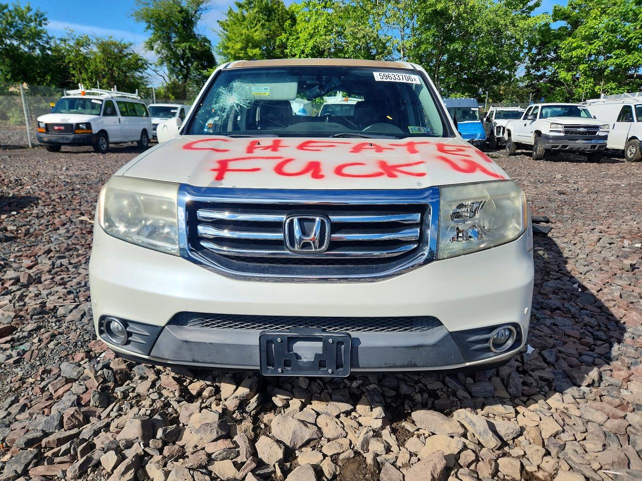 2014 Honda Pilot Touring White vin: 5FNYF4H94EB043910