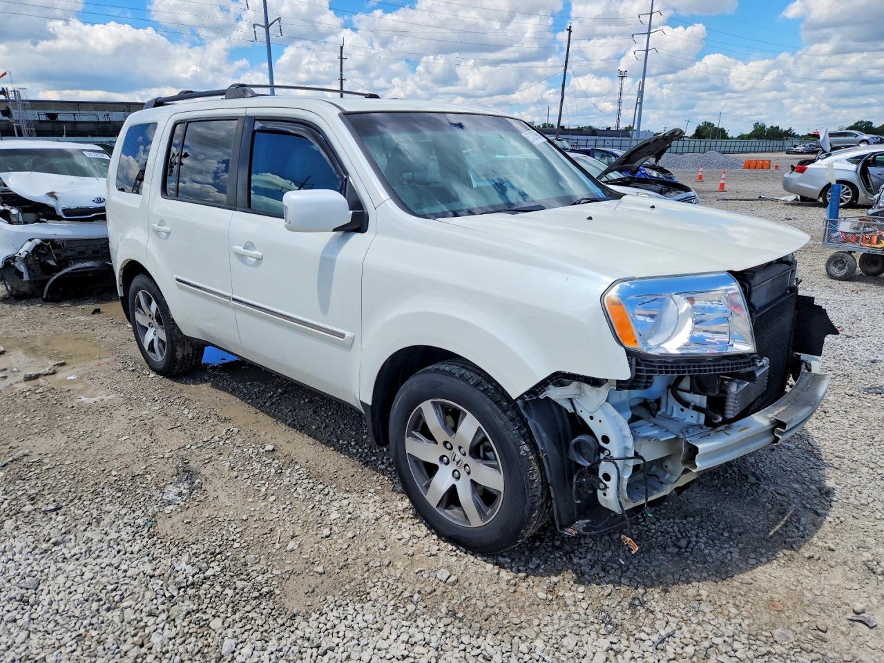 2015 Honda Pilot Touring White vin: 5FNYF4H94FB008446