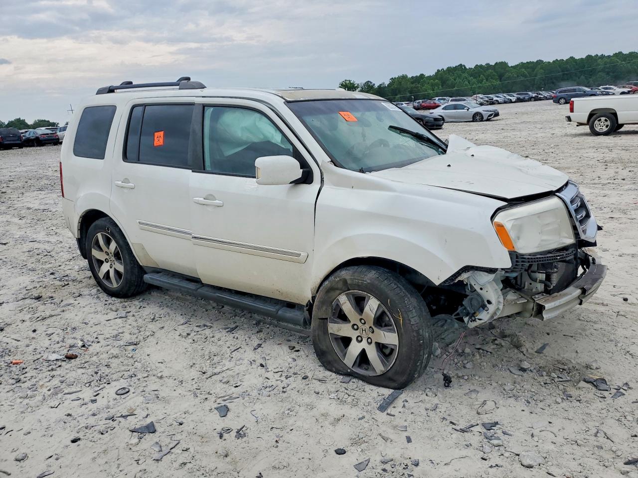 2015 Honda Pilot Touring White vin: 5FNYF4H94FB010262