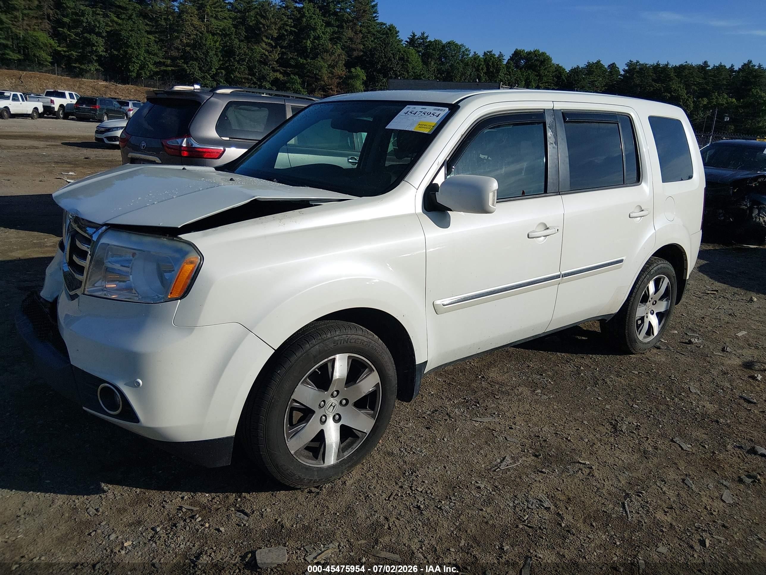 2015 Honda Pilot Touring White vin: 5FNYF4H94FB037638