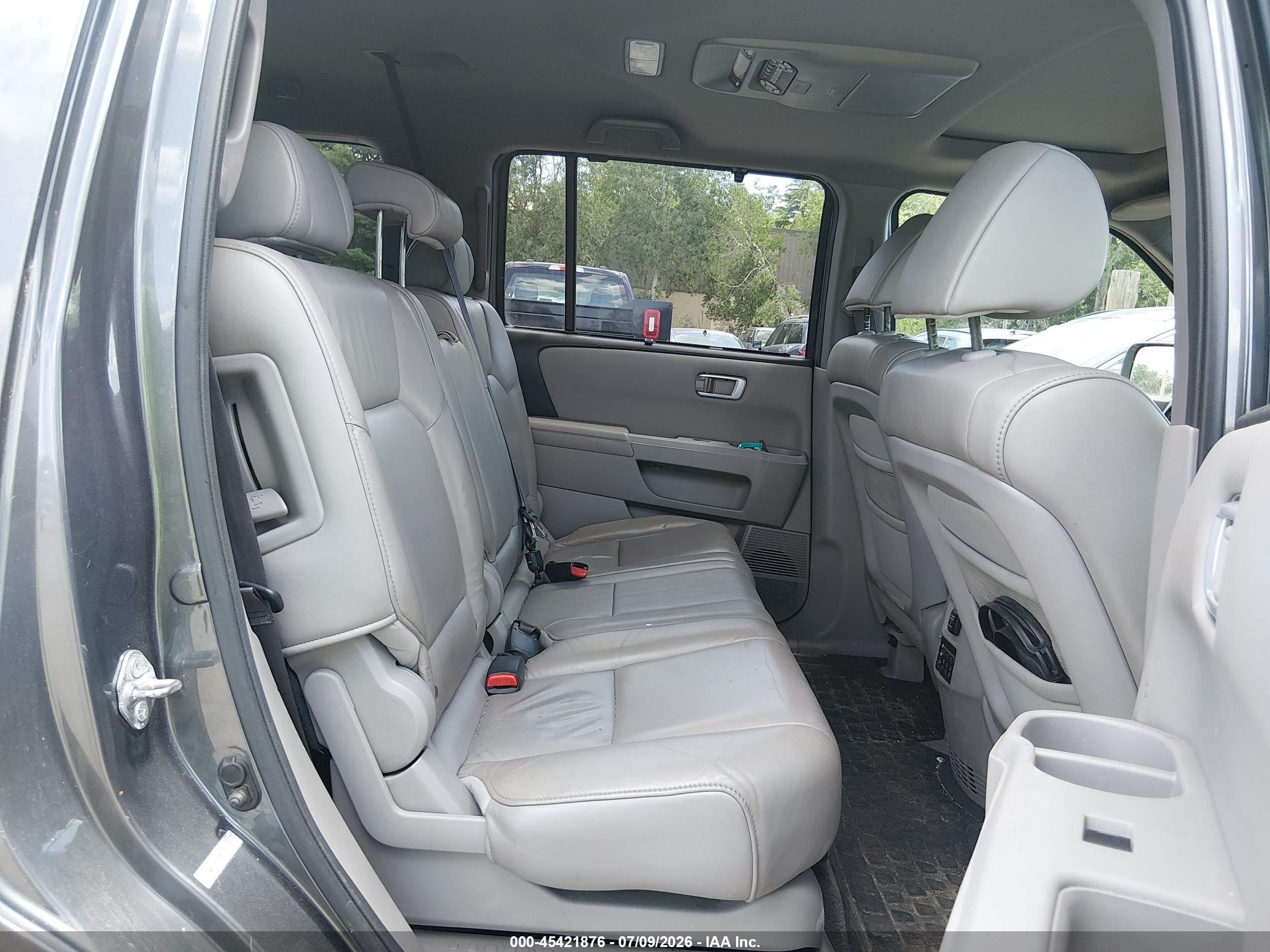 2011 Honda Pilot Touring Gray vin: 5FNYF4H95BB042244