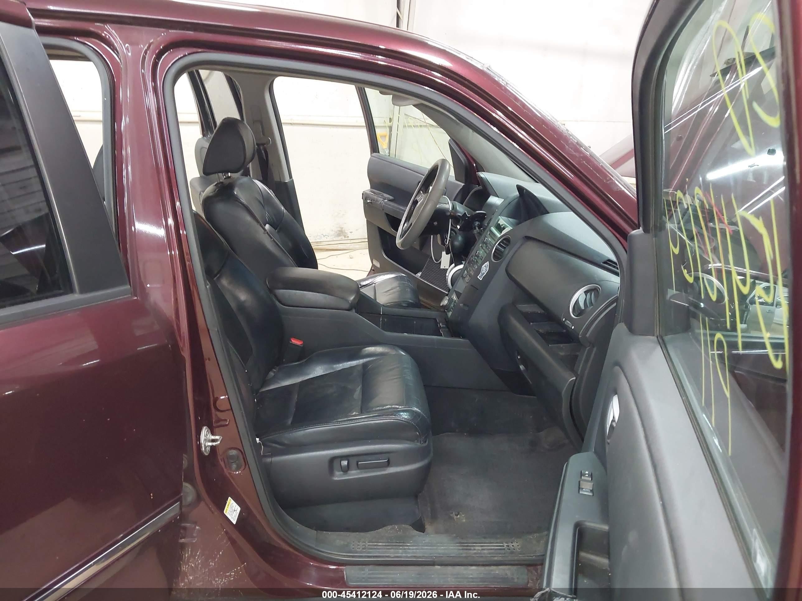 2011 Honda Pilot Touring Burgundy vin: 5FNYF4H95BB050621