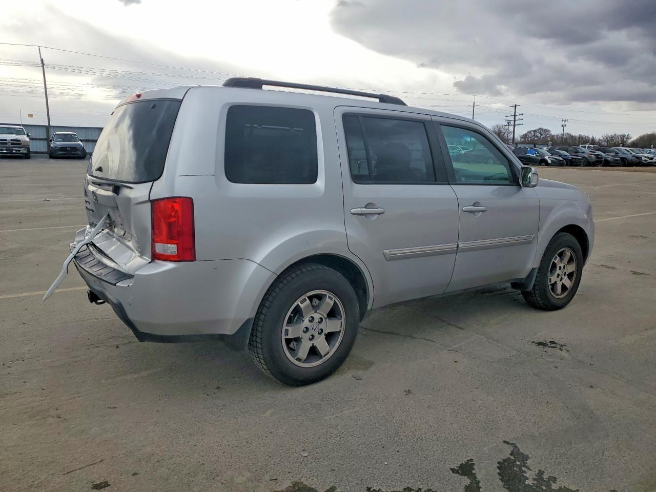 2011 Honda Pilot Touring Silver vin: 5FNYF4H95BB068651