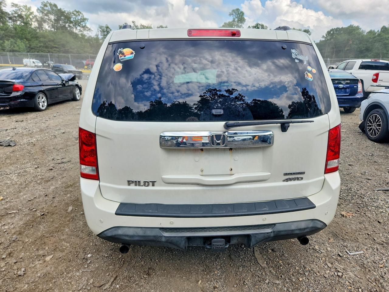 2012 Honda Pilot Touring White vin: 5FNYF4H95CB018155