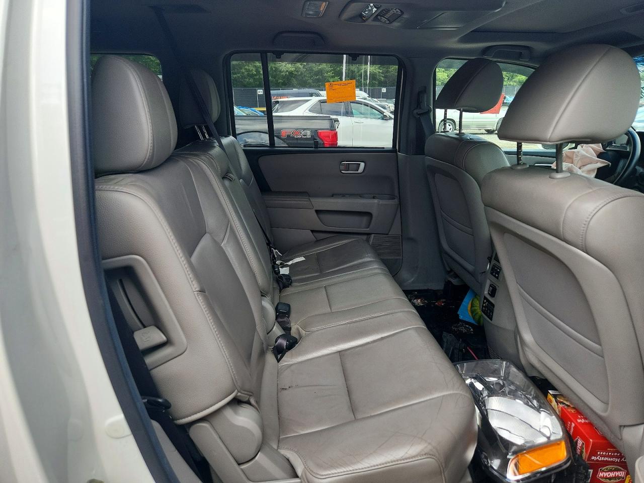 2012 Honda Pilot Touring White vin: 5FNYF4H95CB018155