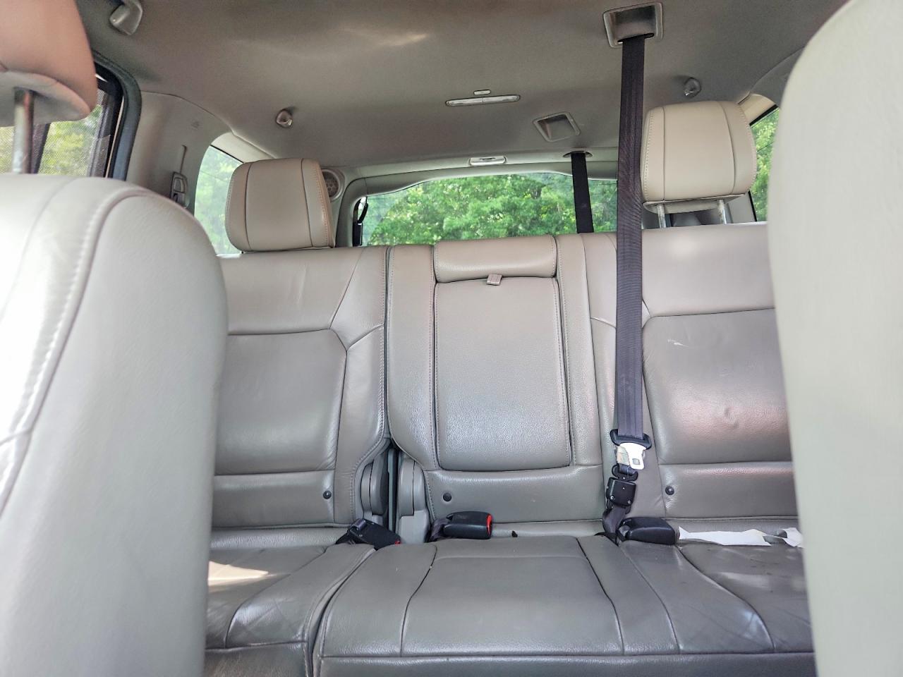 2012 Honda Pilot Touring White vin: 5FNYF4H95CB018155