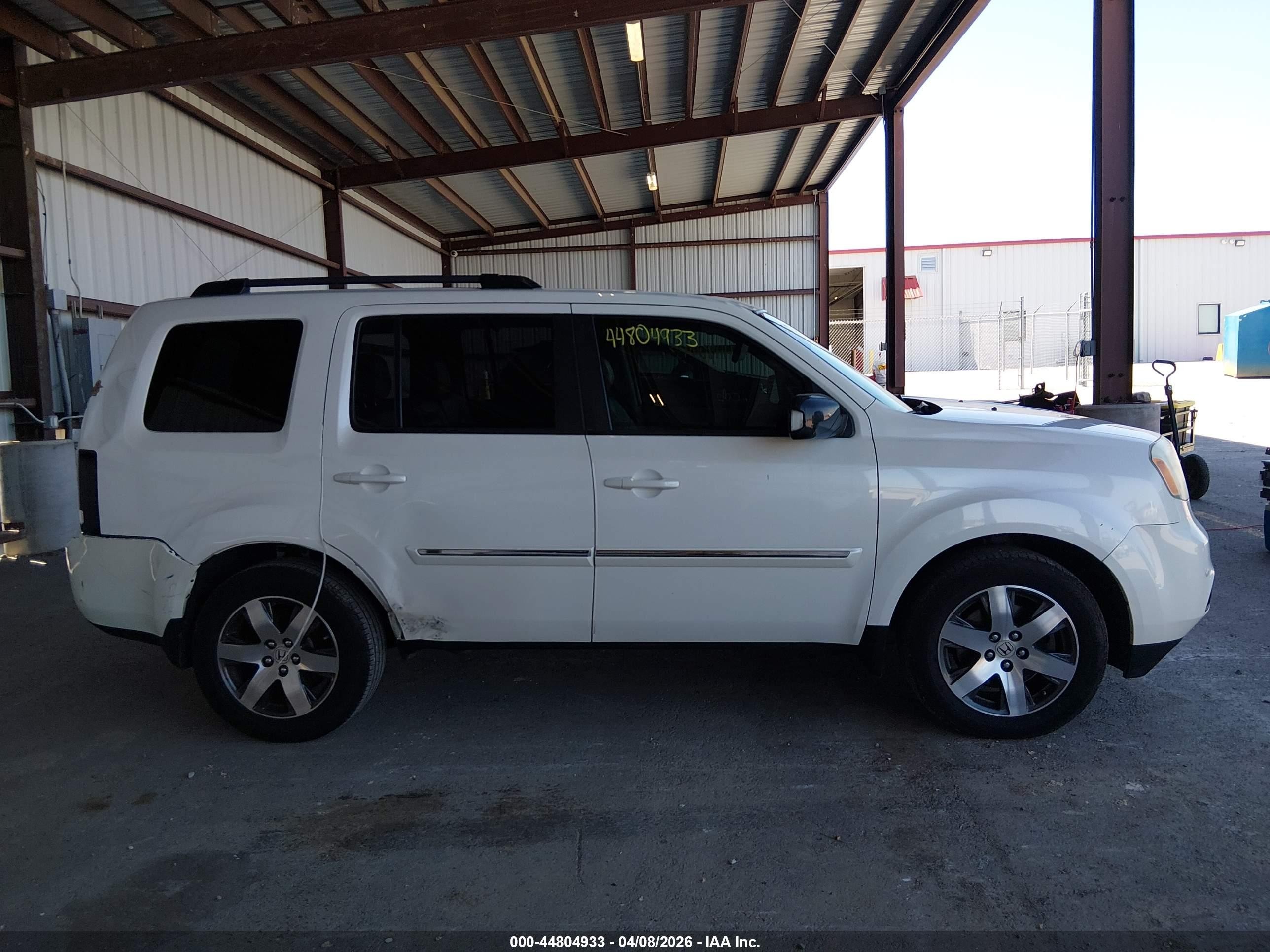 2012 Honda Pilot Touring White vin: 5FNYF4H95CB058994