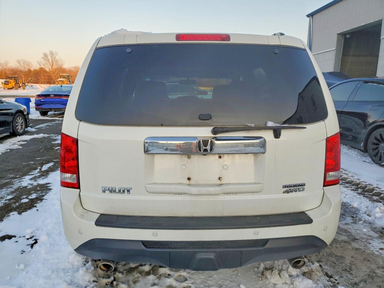 2012 Honda Pilot Белый vin: 5FNYF4H95CB065606
