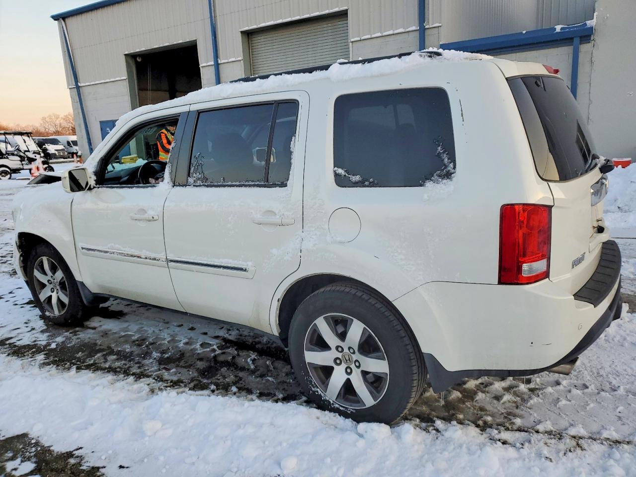 2012 Honda Pilot Белый vin: 5FNYF4H95CB065606