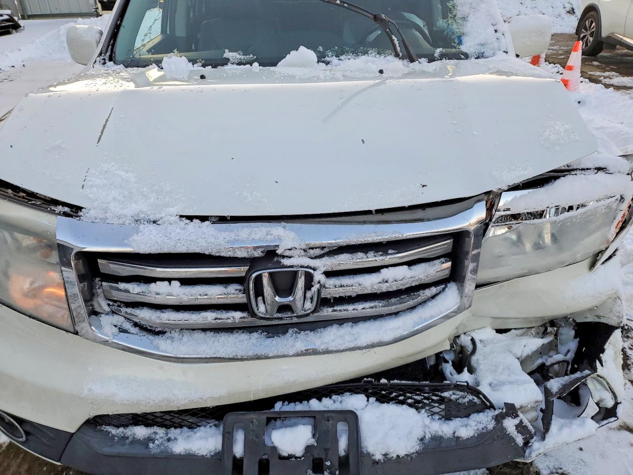 2012 Honda Pilot Белый vin: 5FNYF4H95CB065606