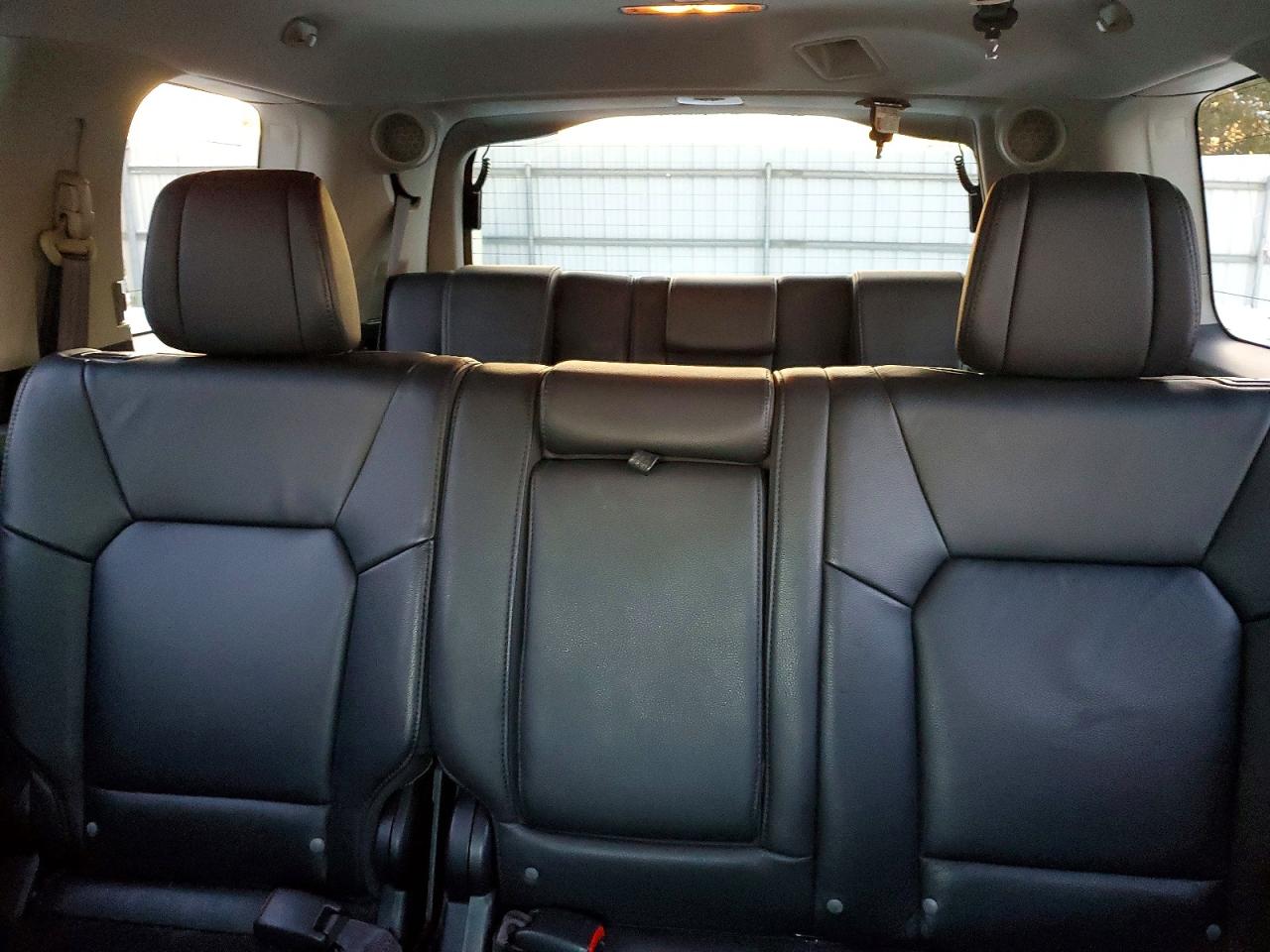2012 Honda Pilot Белый vin: 5FNYF4H95CB065606