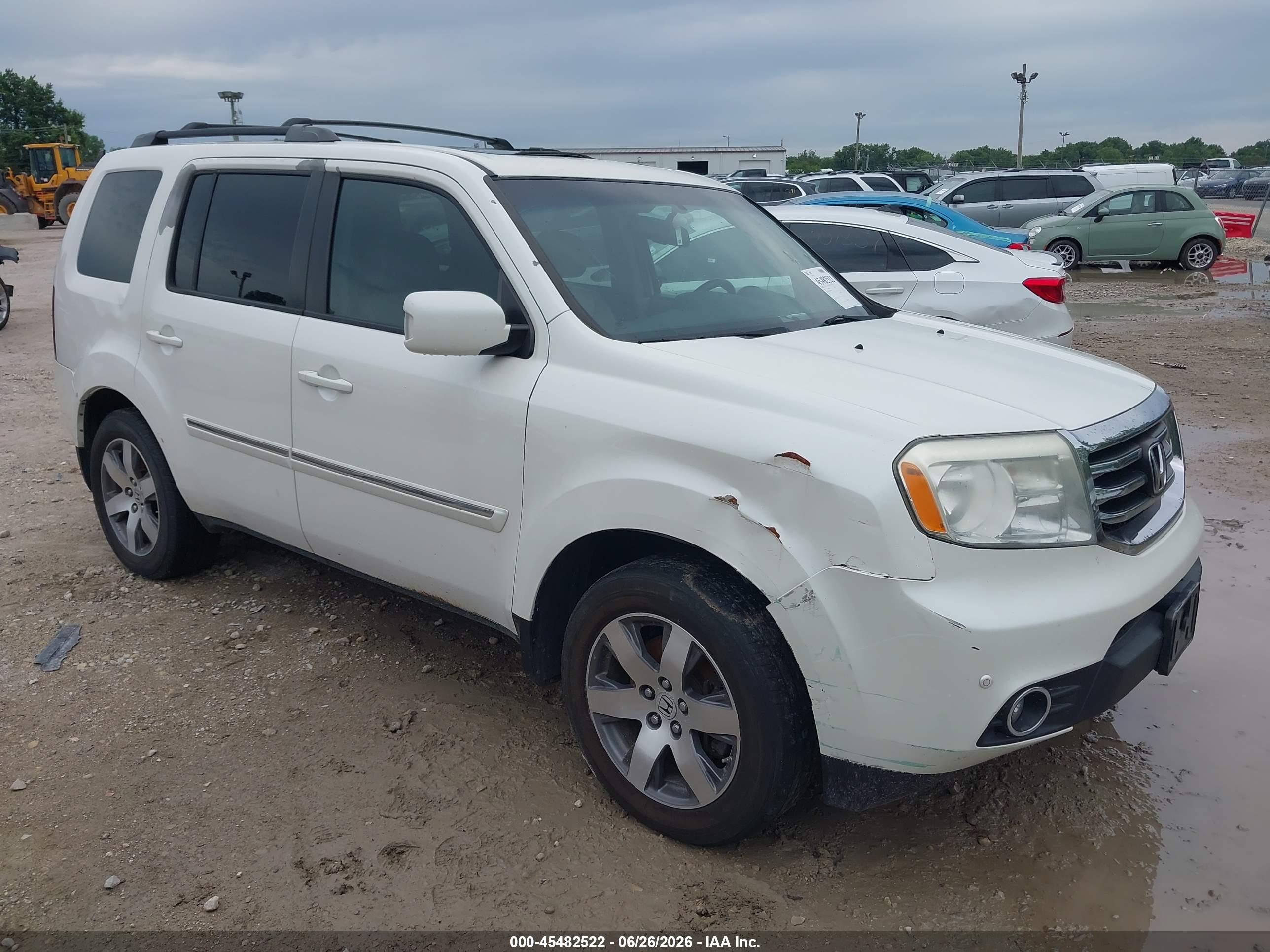 2013 Honda Pilot Touring White vin: 5FNYF4H95DB035975