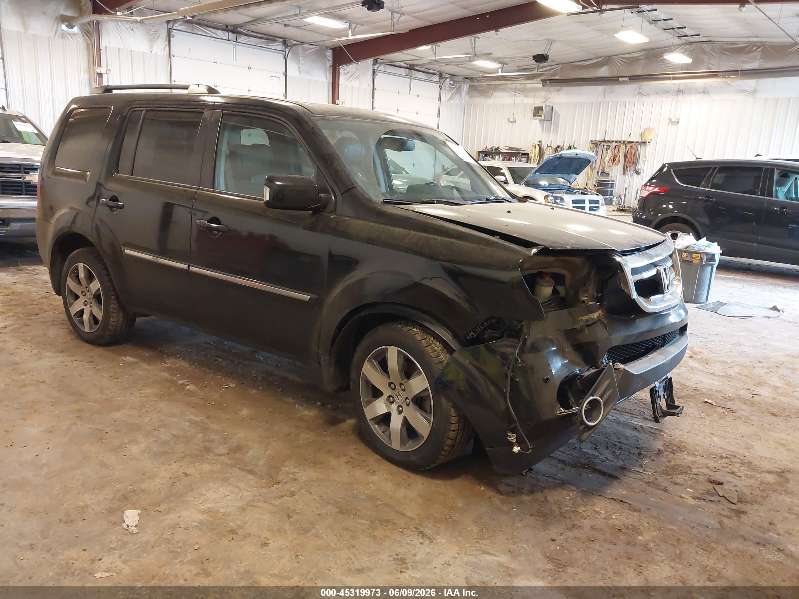 2013 Honda Pilot Touring Black vin: 5FNYF4H95DB045227