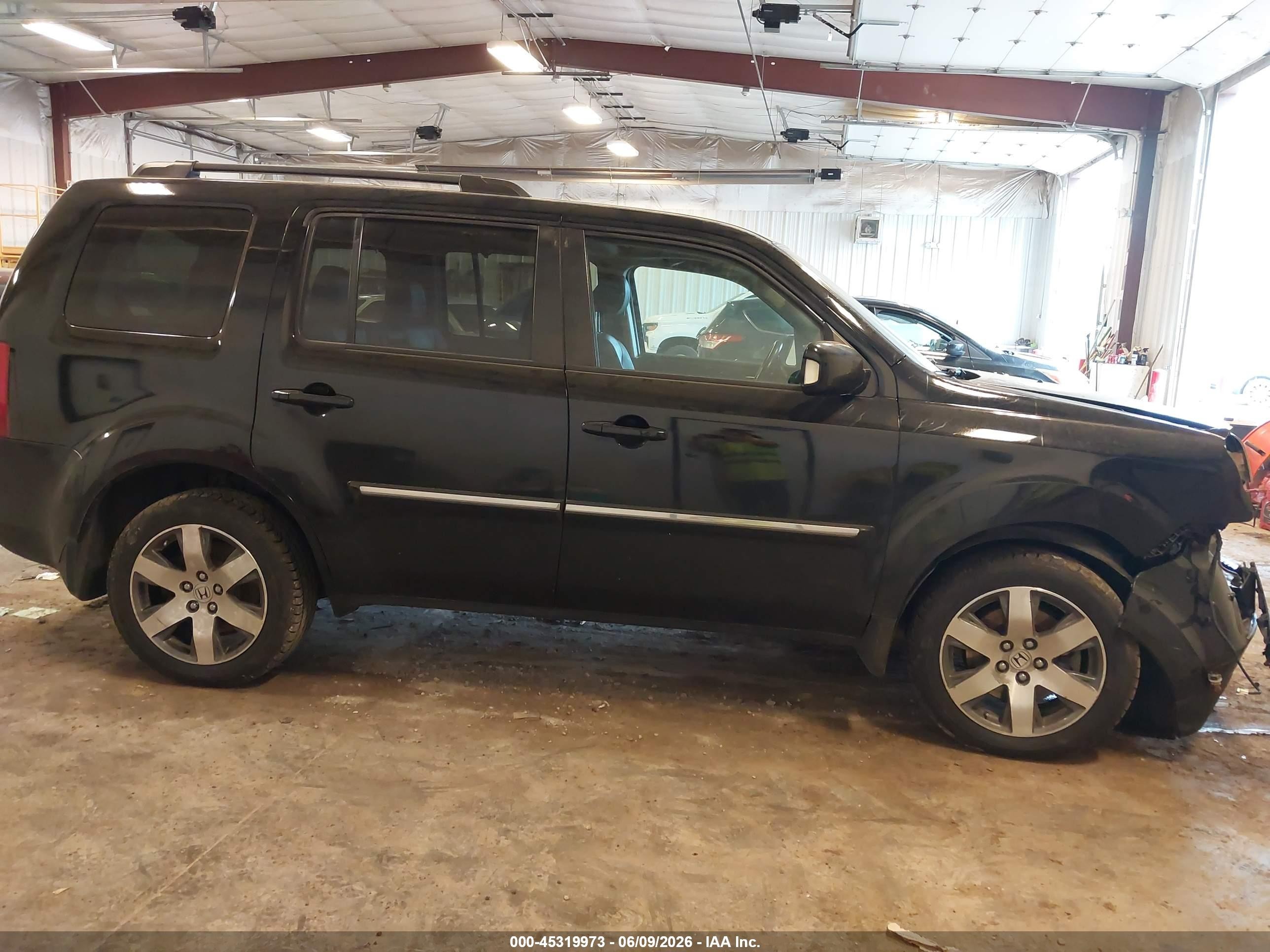 2013 Honda Pilot Touring Black vin: 5FNYF4H95DB045227