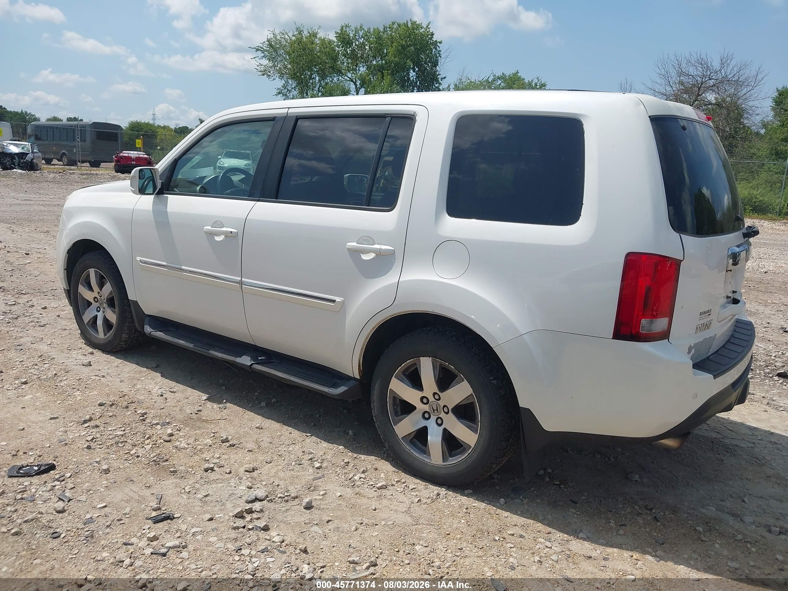 2013 Honda Pilot Touring White vin: 5FNYF4H95DB056048