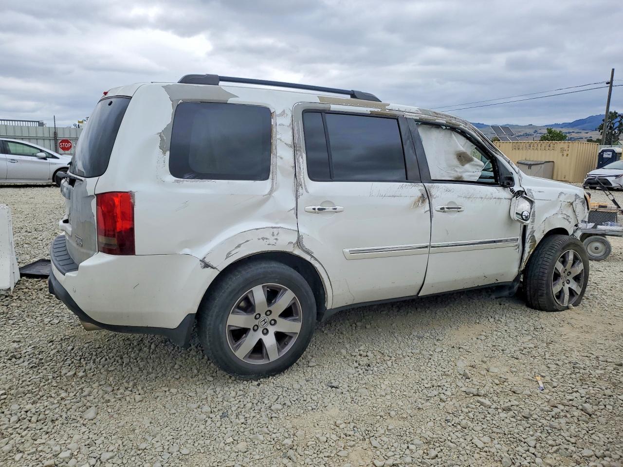 2014 Honda Pilot Touring White vin: 5FNYF4H95EB015064