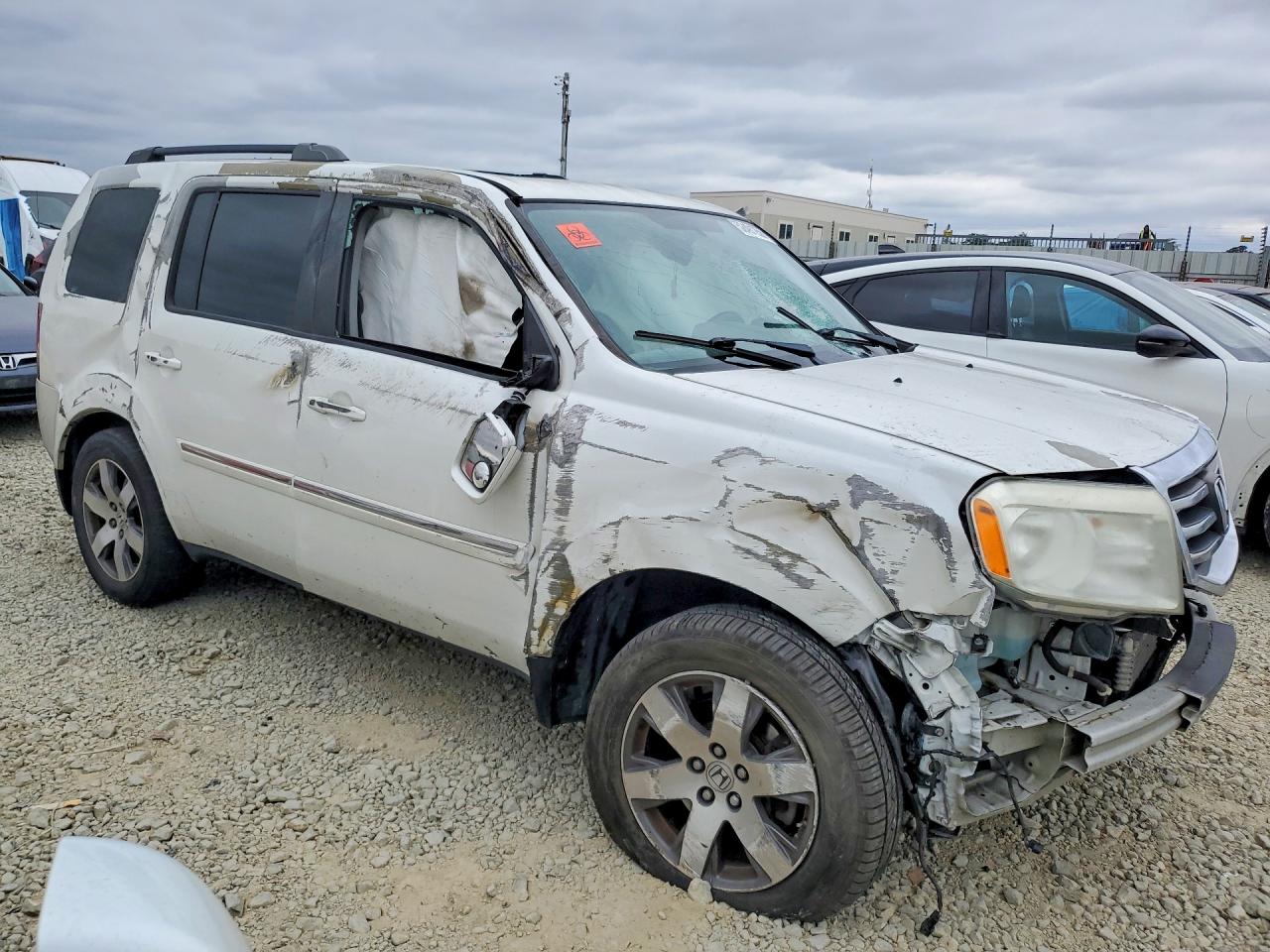 2014 Honda Pilot Touring White vin: 5FNYF4H95EB015064