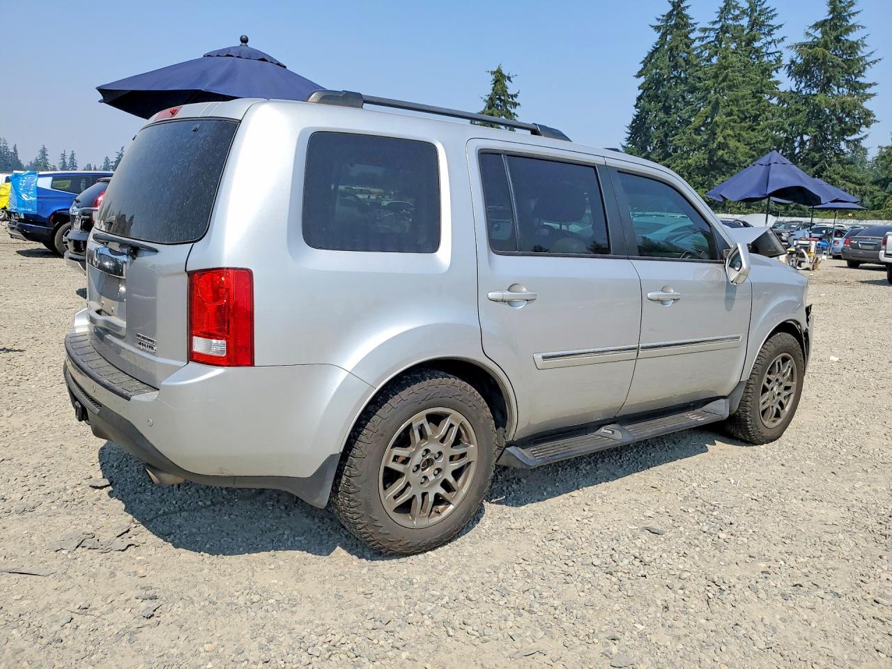 2014 Honda Pilot Touring Silver vin: 5FNYF4H95EB030017