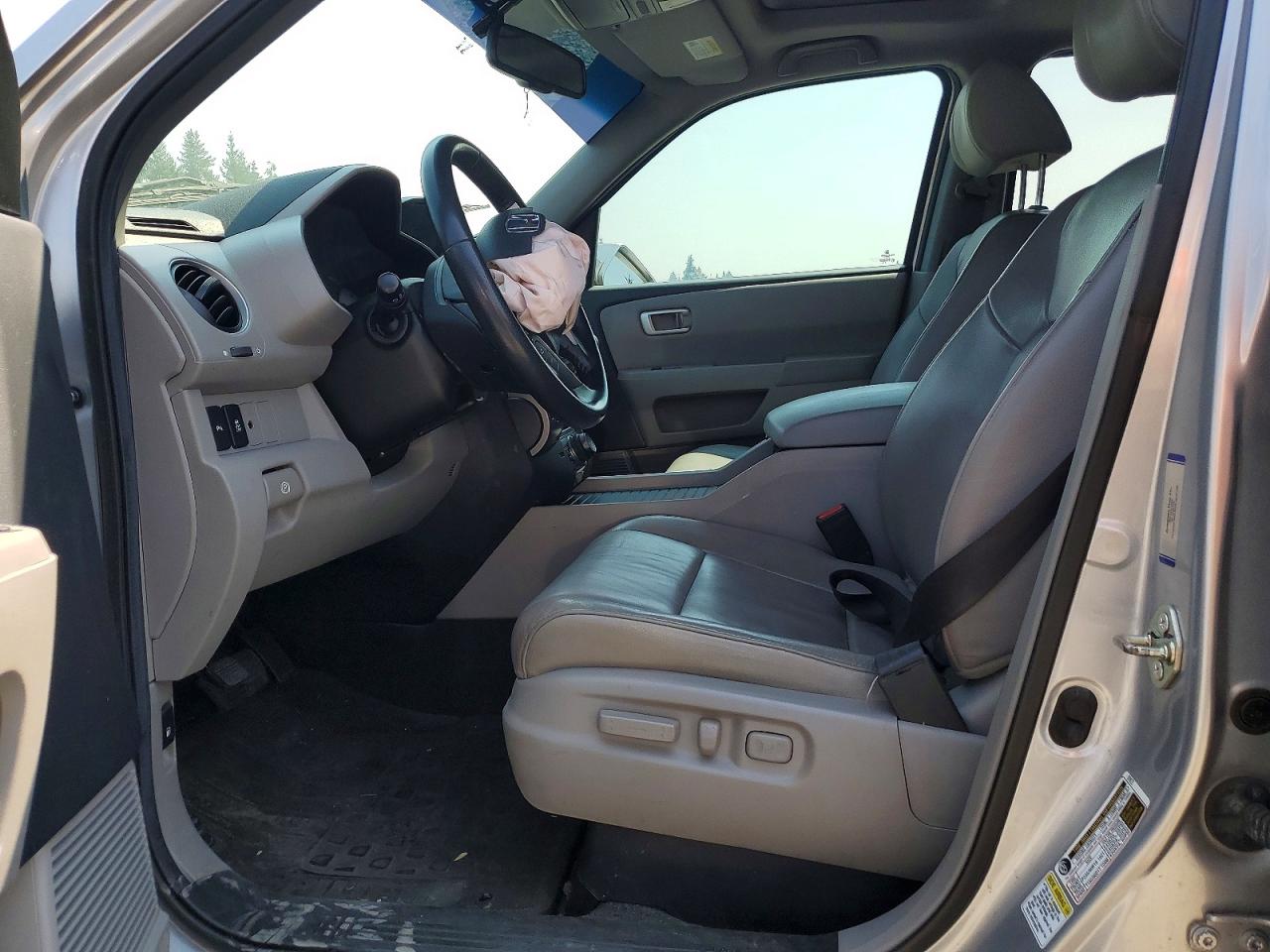 2014 Honda Pilot Touring Silver vin: 5FNYF4H95EB030017