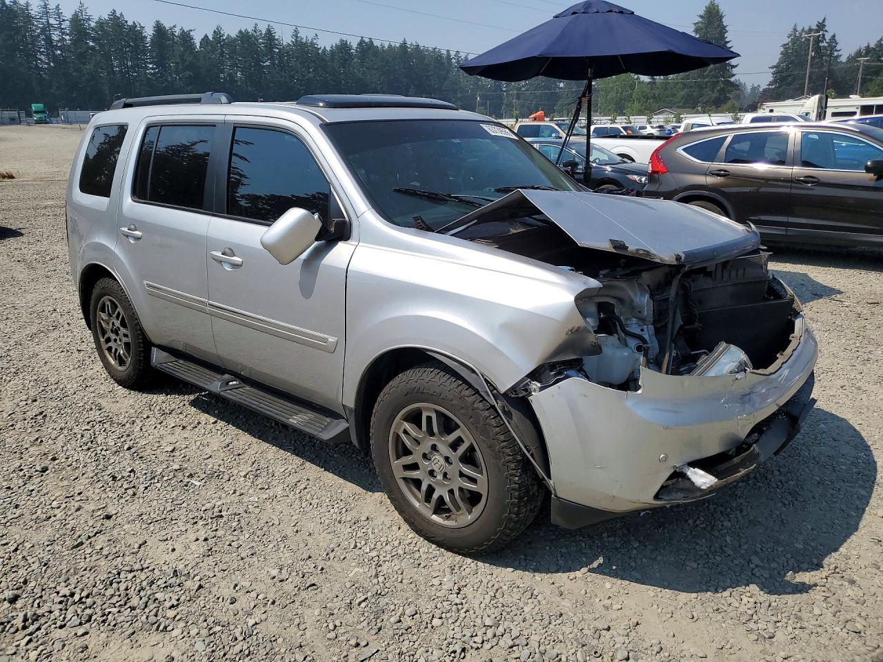 2014 Honda Pilot Touring Silver vin: 5FNYF4H95EB030017