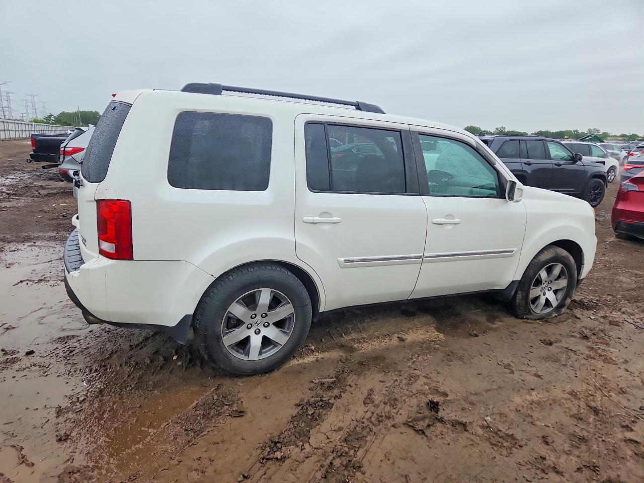 2014 Honda Pilot Touring White vin: 5FNYF4H95EB036657