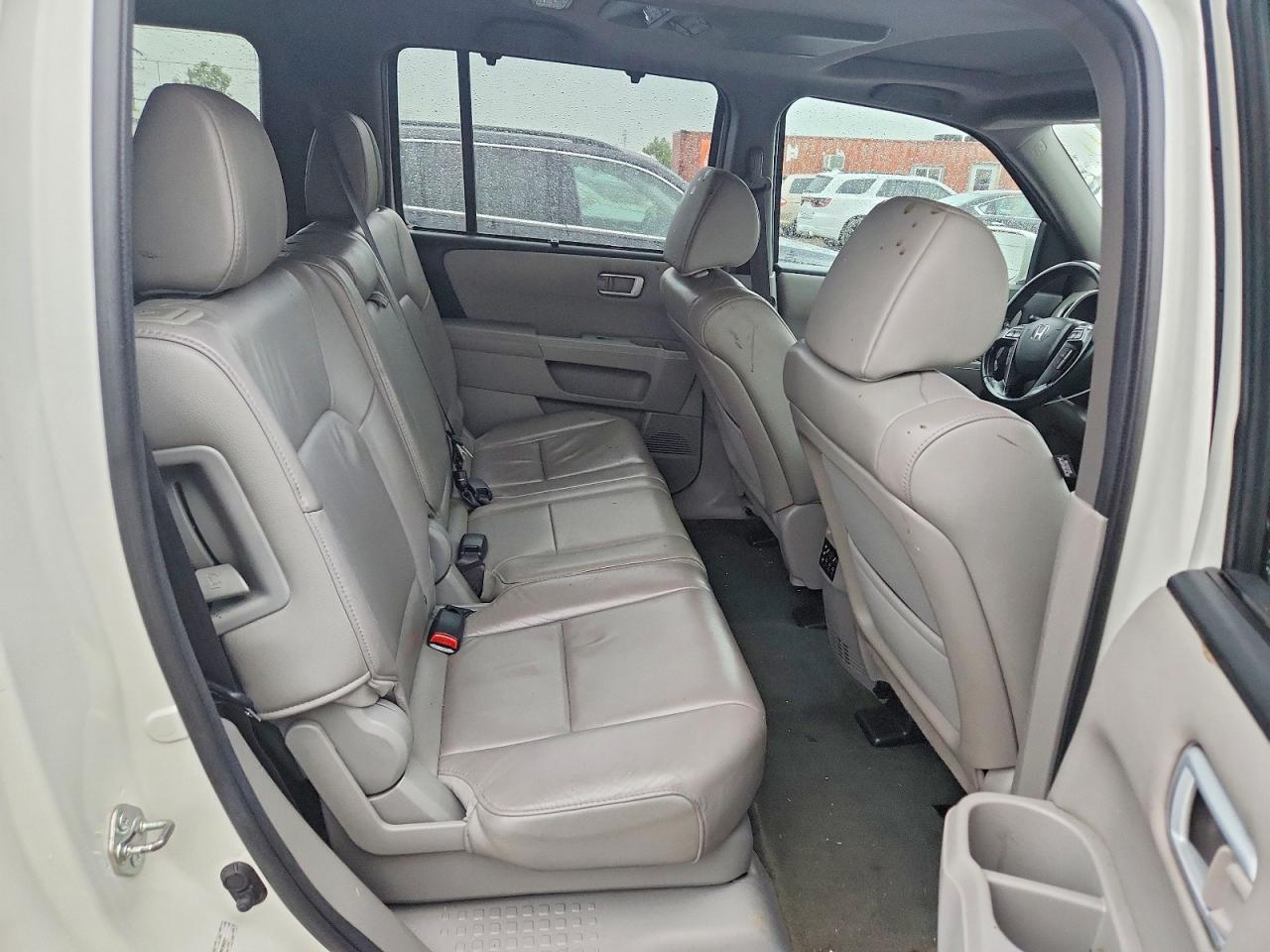 2014 Honda Pilot Touring White vin: 5FNYF4H95EB036657