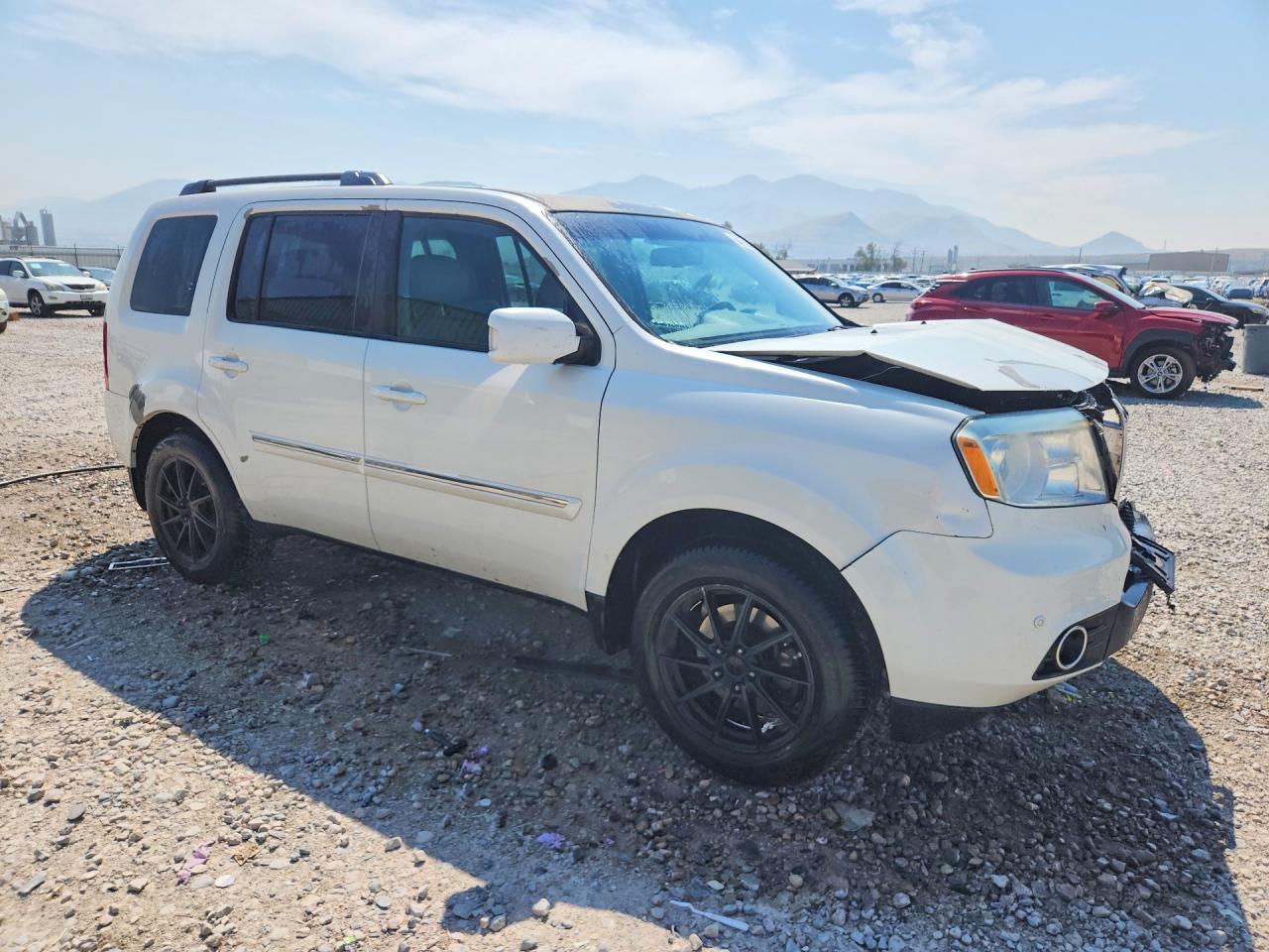 2015 Honda Pilot Touring Белый vin: 5FNYF4H95FB010254