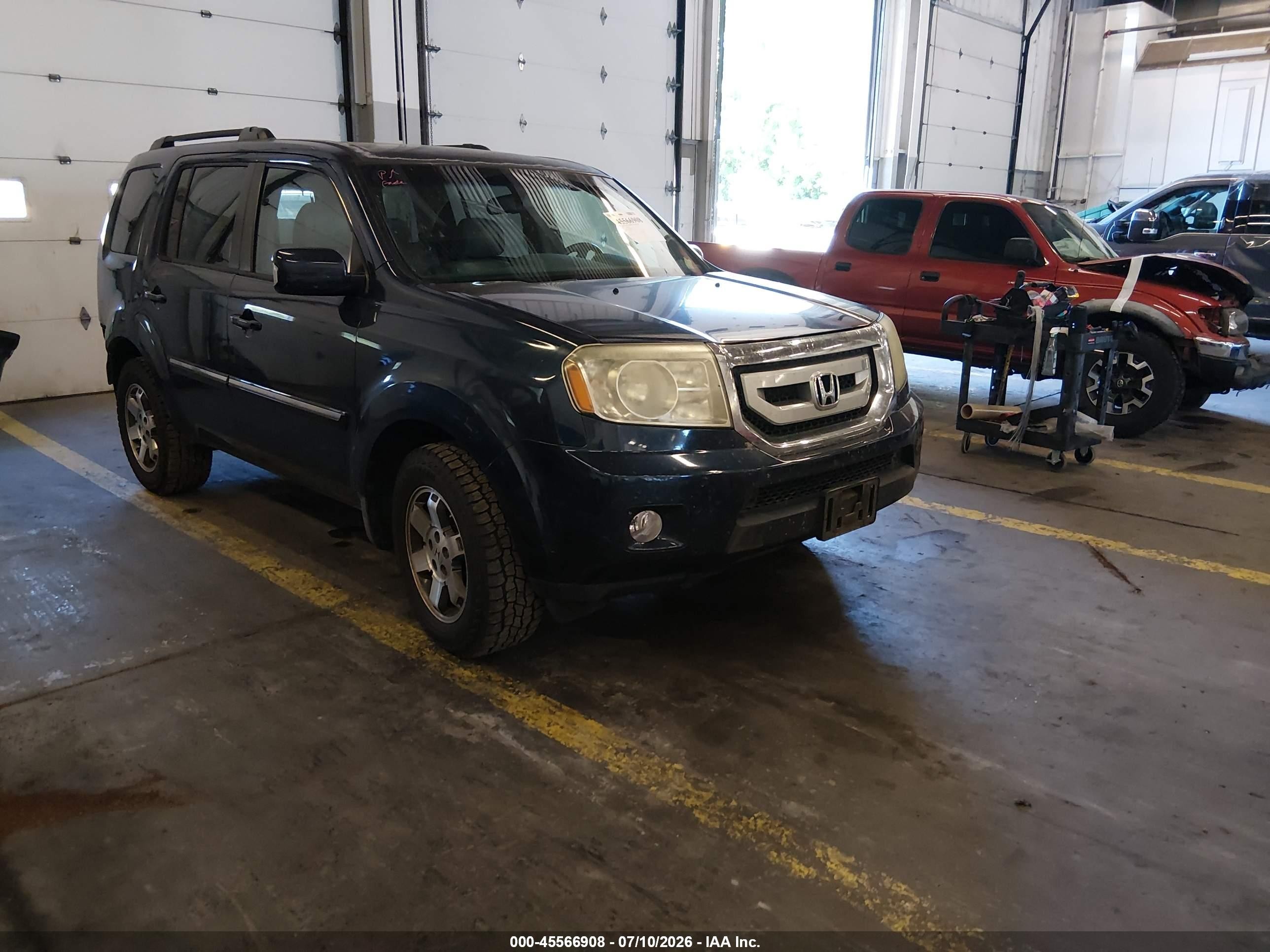 2010 Honda Pilot Touring Blue vin: 5FNYF4H96AB012684