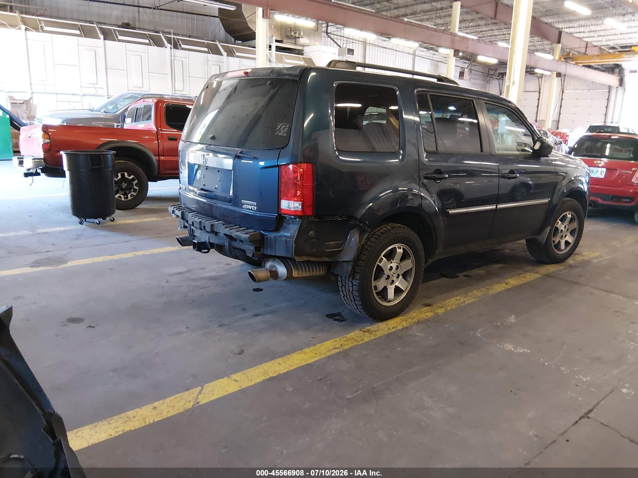 2010 Honda Pilot Touring Blue vin: 5FNYF4H96AB012684