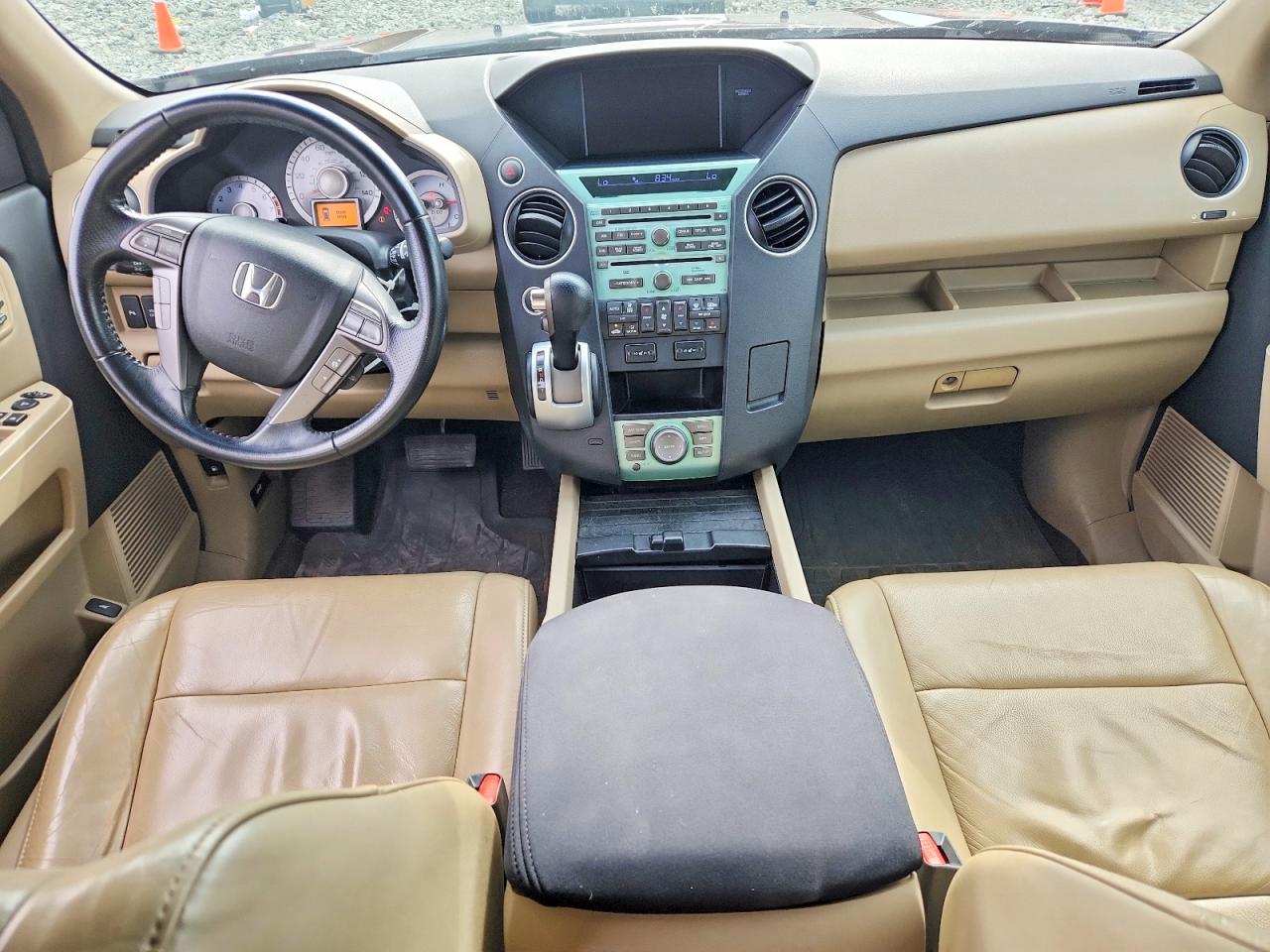 2010 Honda Pilot Touring Burgundy vin: 5FNYF4H96AB019070