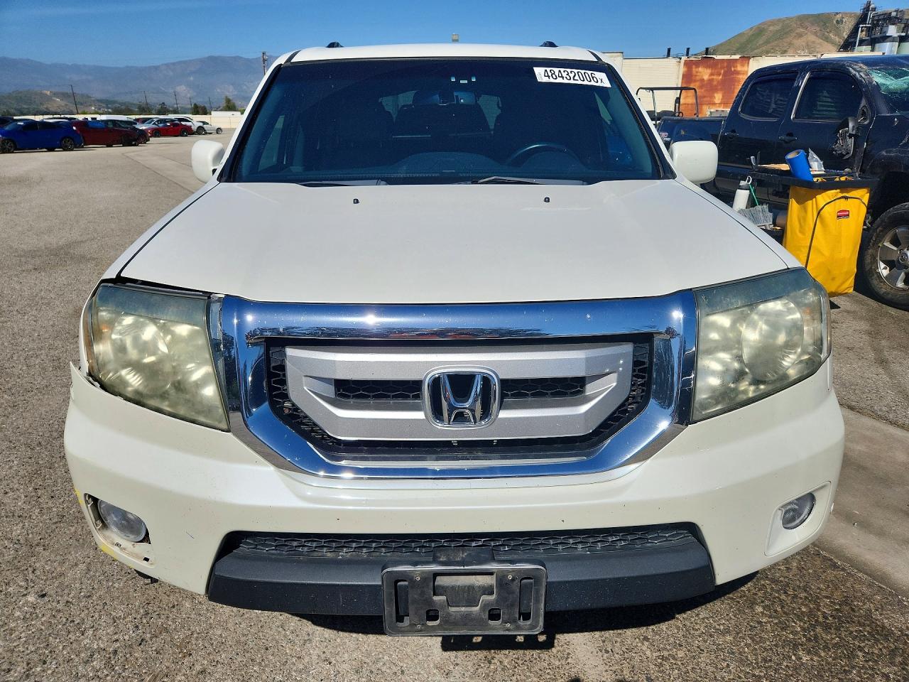 2011 Honda Pilot Touring White vin: 5FNYF4H96BB025291