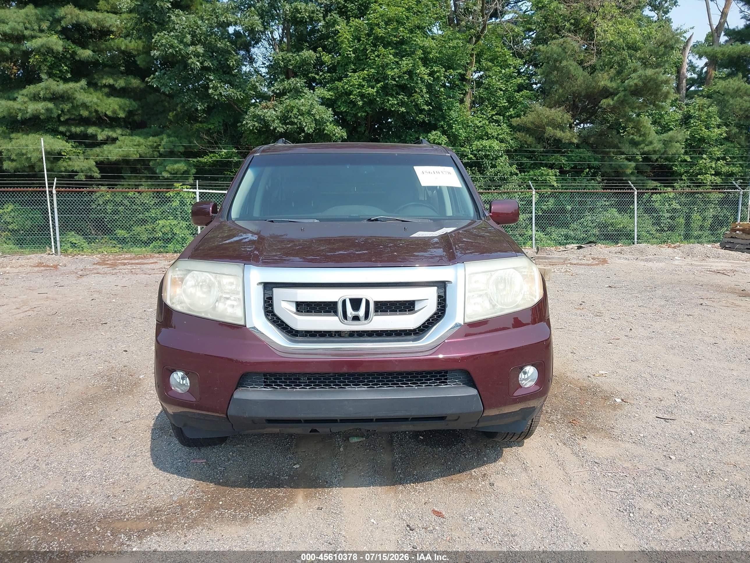 2011 Honda Pilot Touring Темно-бордовый vin: 5FNYF4H96BB042740