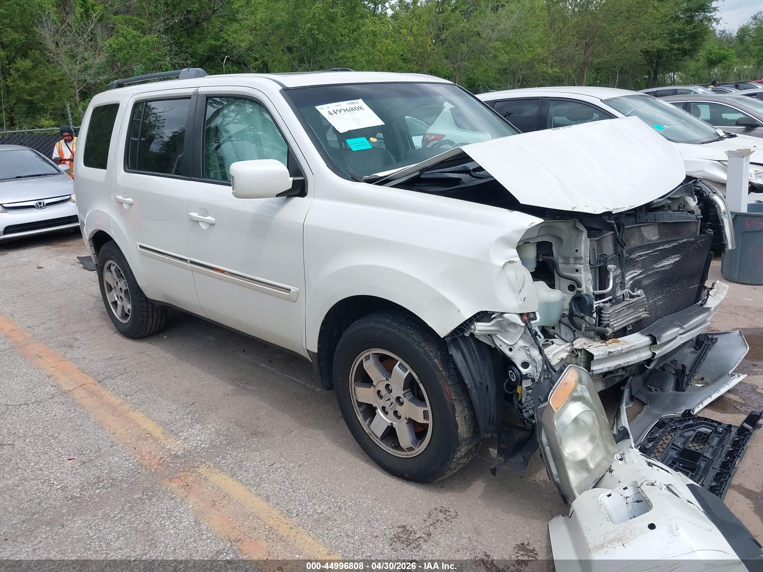 2011 Honda Pilot Touring White vin: 5FNYF4H96BB069288