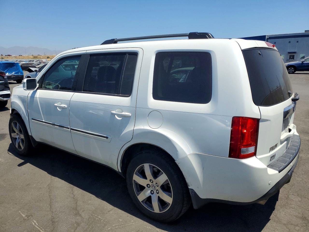 2012 Honda Pilot Touring White vin: 5FNYF4H96CB010548