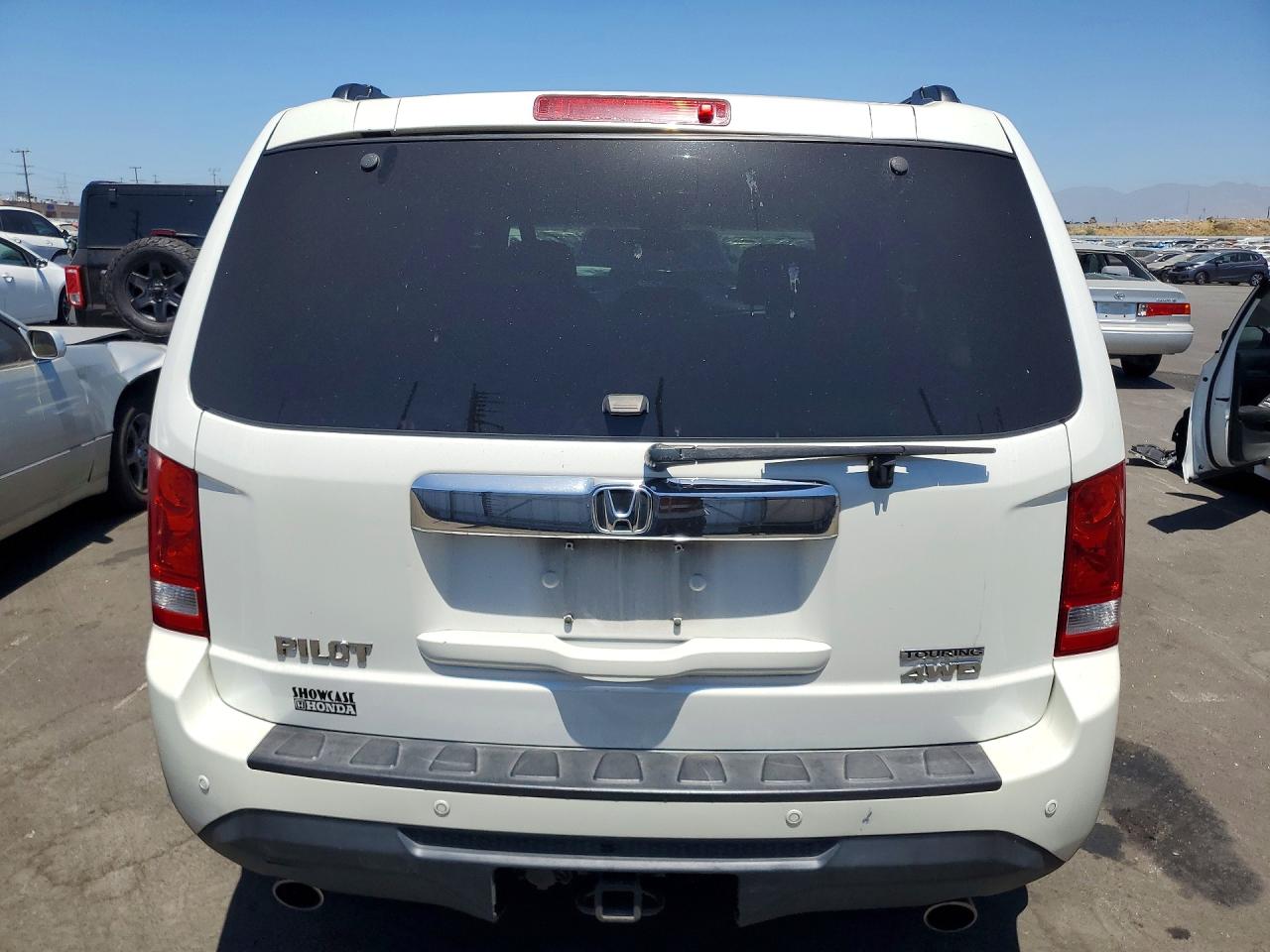 2012 Honda Pilot Touring White vin: 5FNYF4H96CB010548