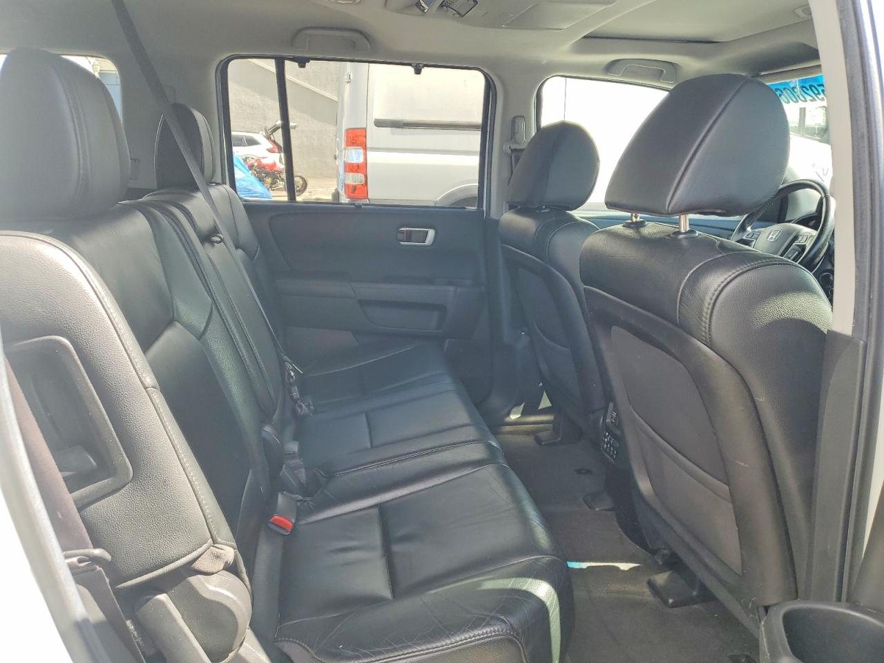 2012 Honda Pilot Touring White vin: 5FNYF4H96CB027849