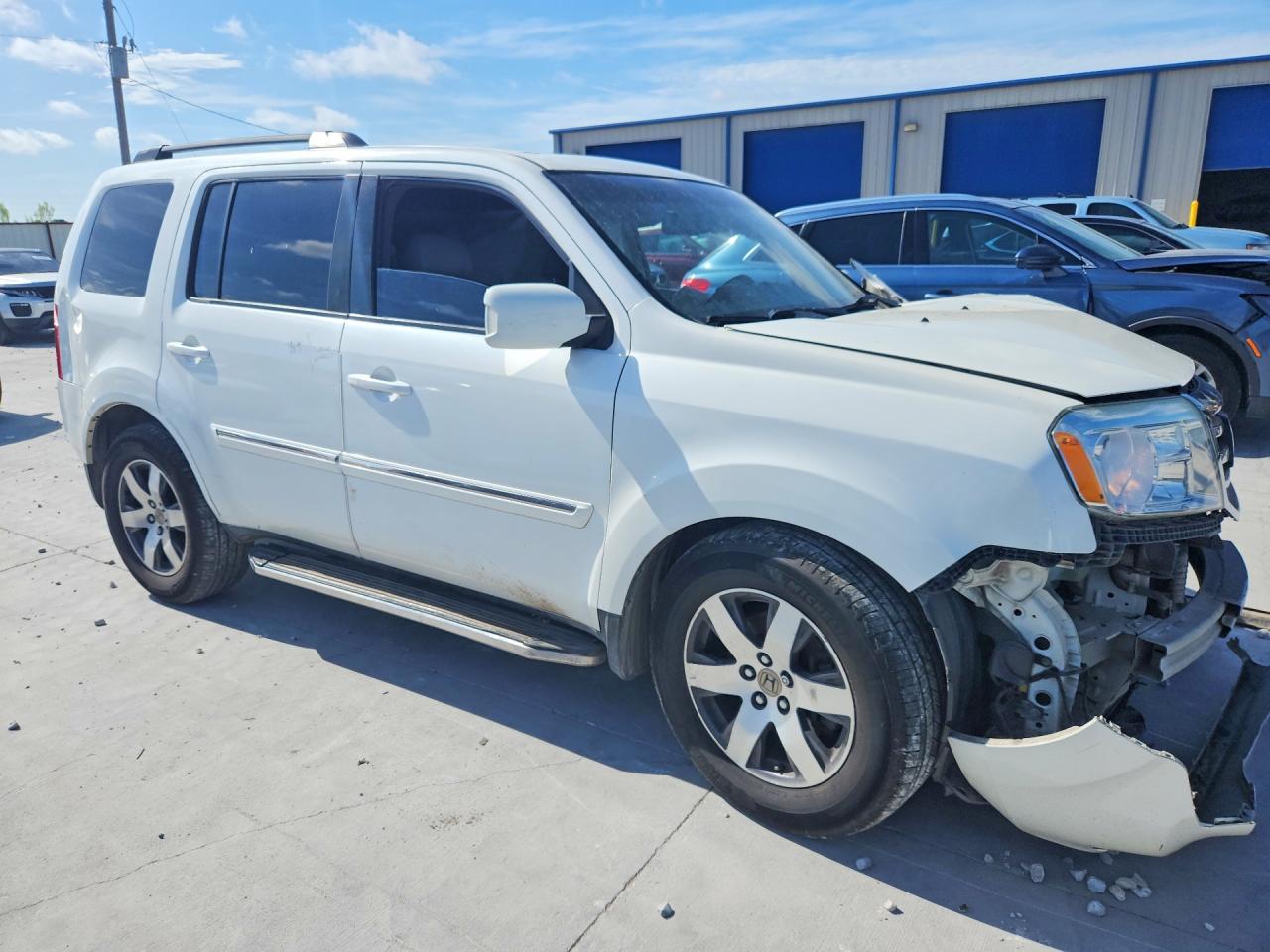 2012 Honda Pilot Touring White vin: 5FNYF4H96CB037975