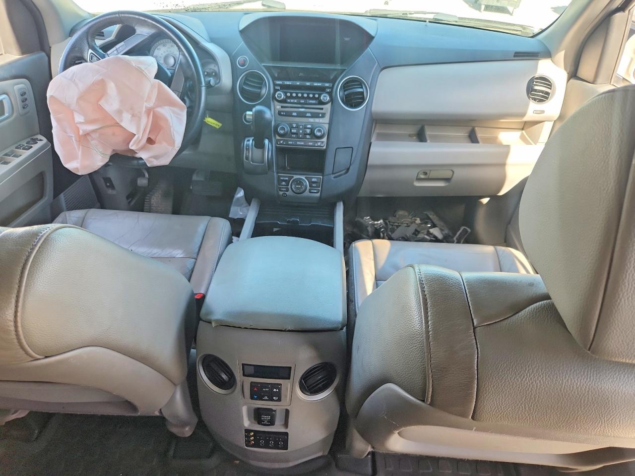 2012 Honda Pilot Touring White vin: 5FNYF4H96CB037975
