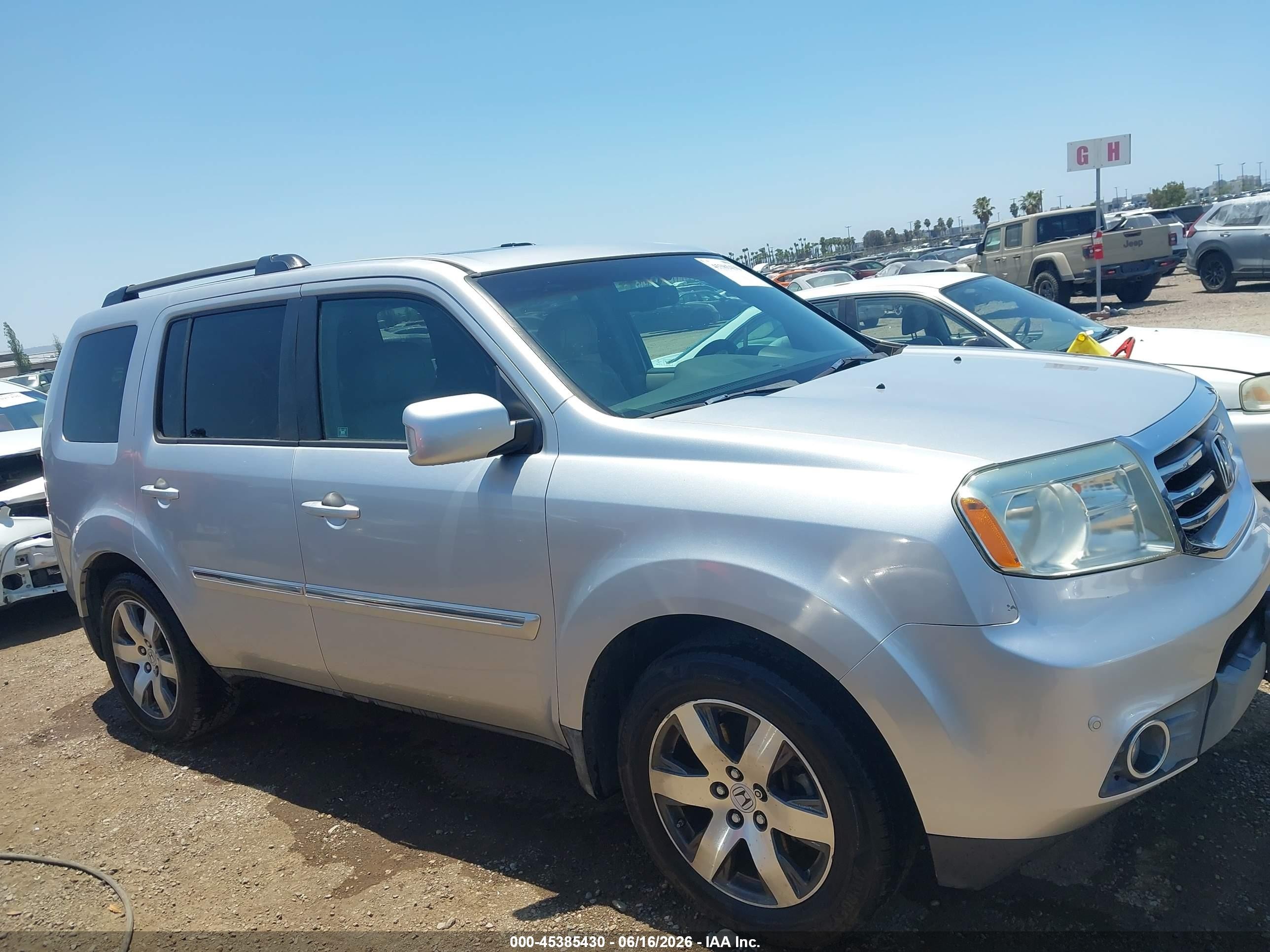 2012 Honda Pilot Touring Silver vin: 5FNYF4H96CB054114