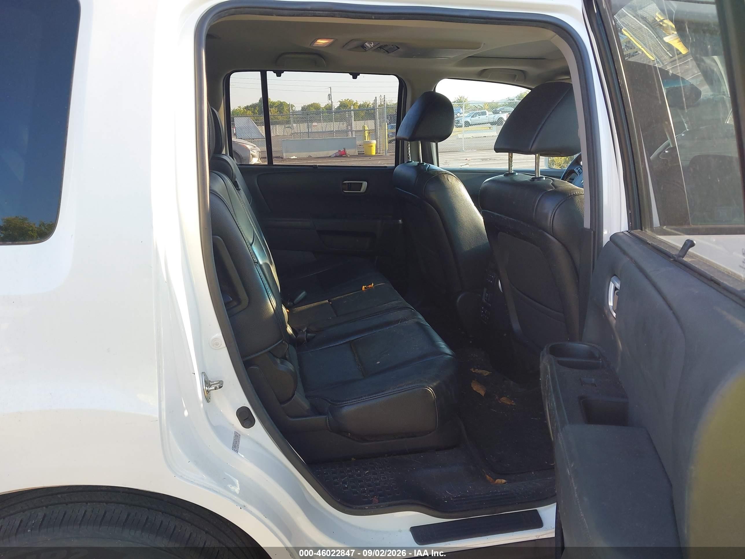 2012 Honda Pilot Touring White vin: 5FNYF4H96CB065582