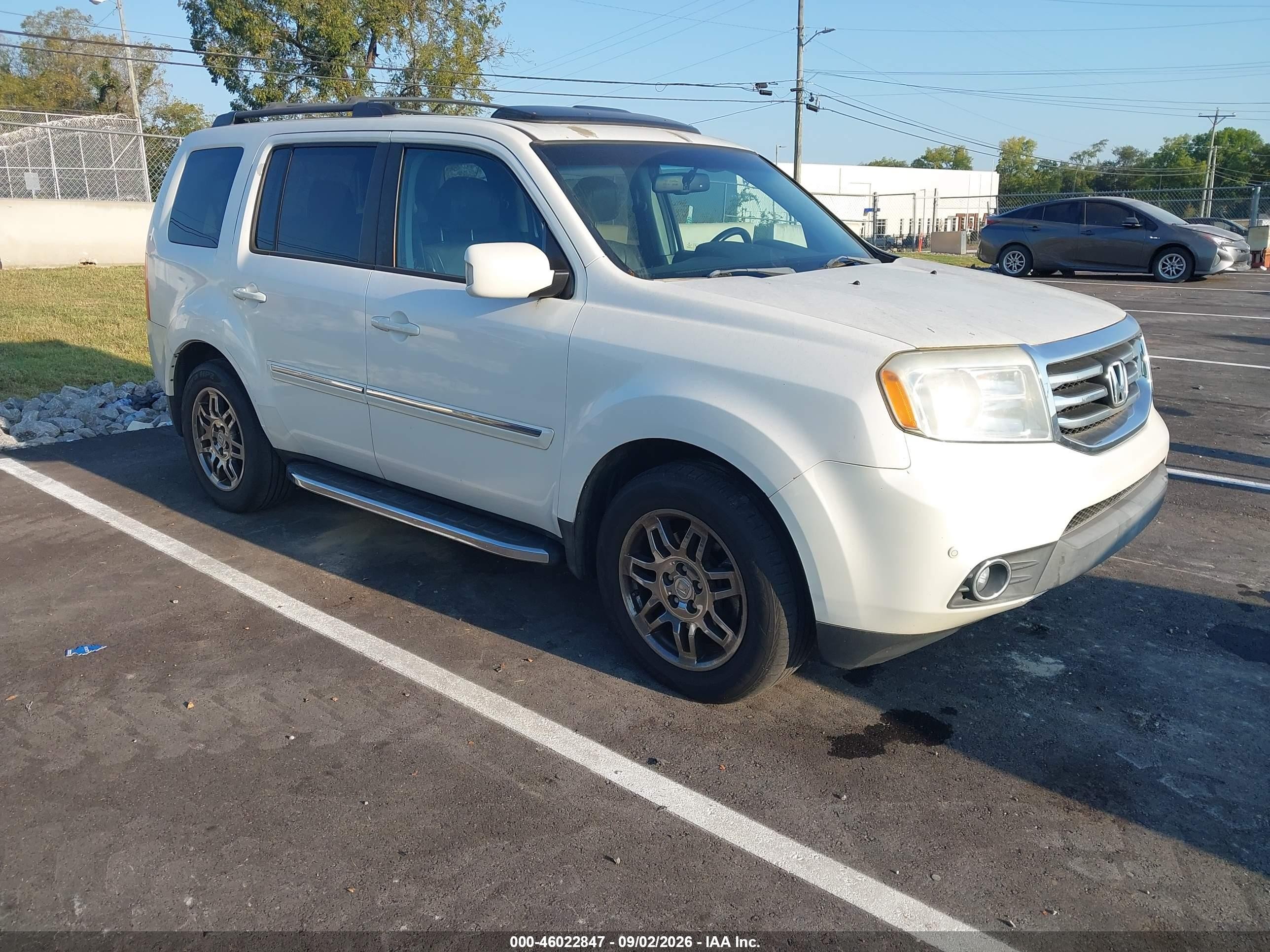 2012 Honda Pilot Touring White vin: 5FNYF4H96CB065582