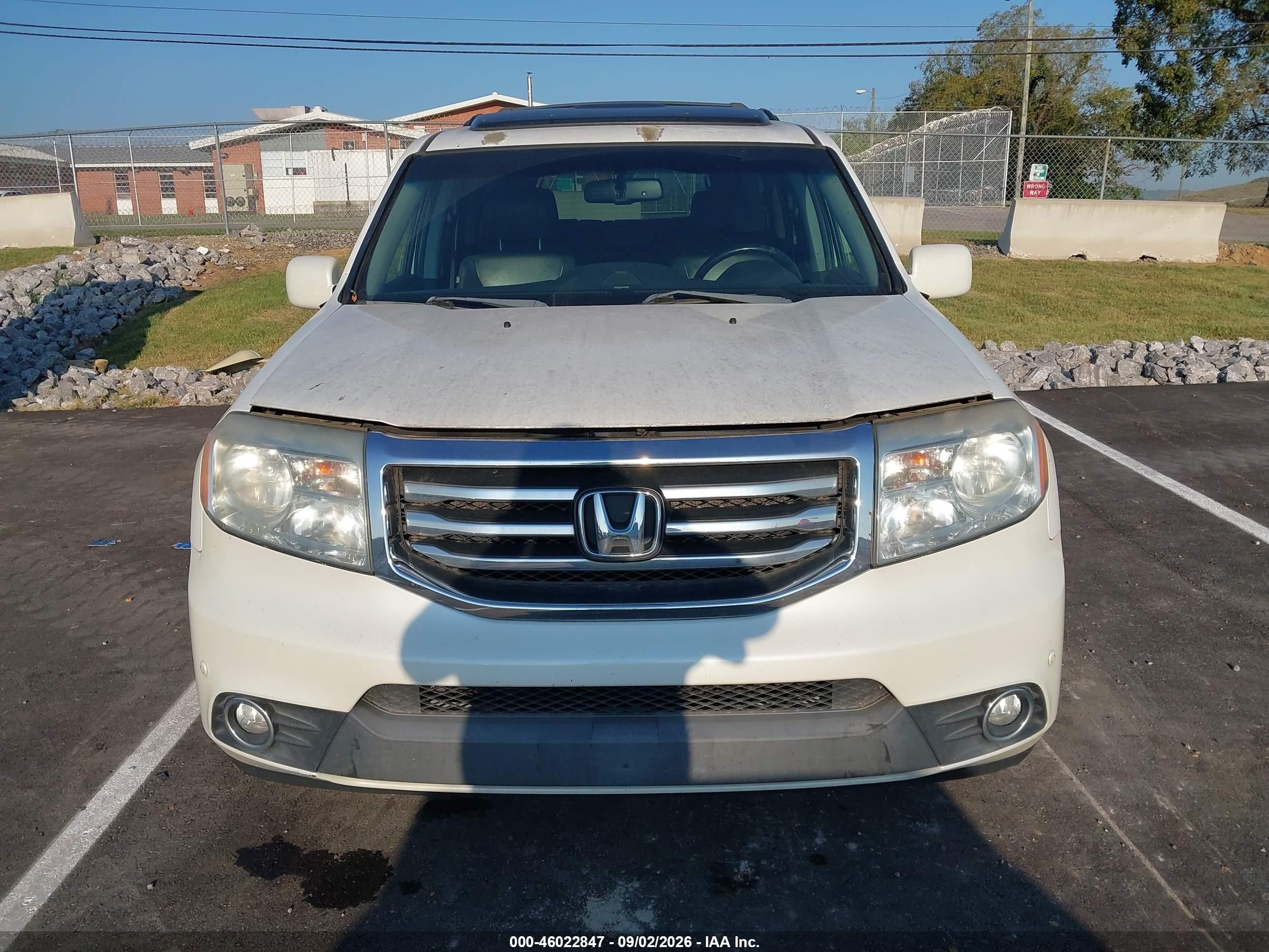 2012 Honda Pilot Touring White vin: 5FNYF4H96CB065582