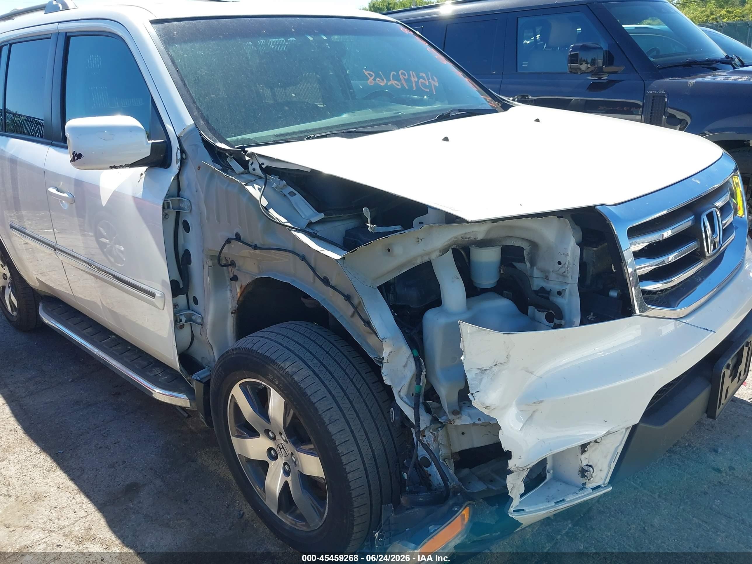 2012 Honda Pilot Touring White vin: 5FNYF4H96CB068451