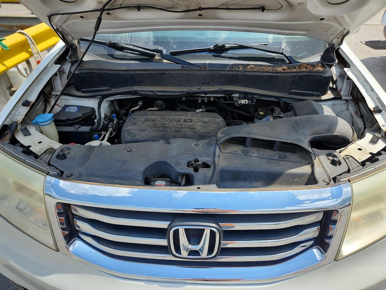 2013 Honda Pilot Touring White vin: 5FNYF4H96DB029893