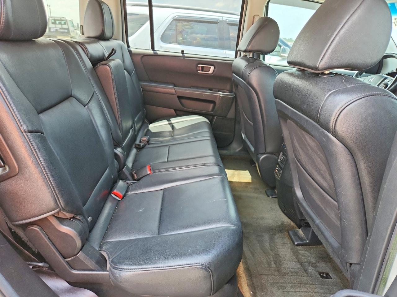 2013 Honda Pilot Touring White vin: 5FNYF4H96DB029893