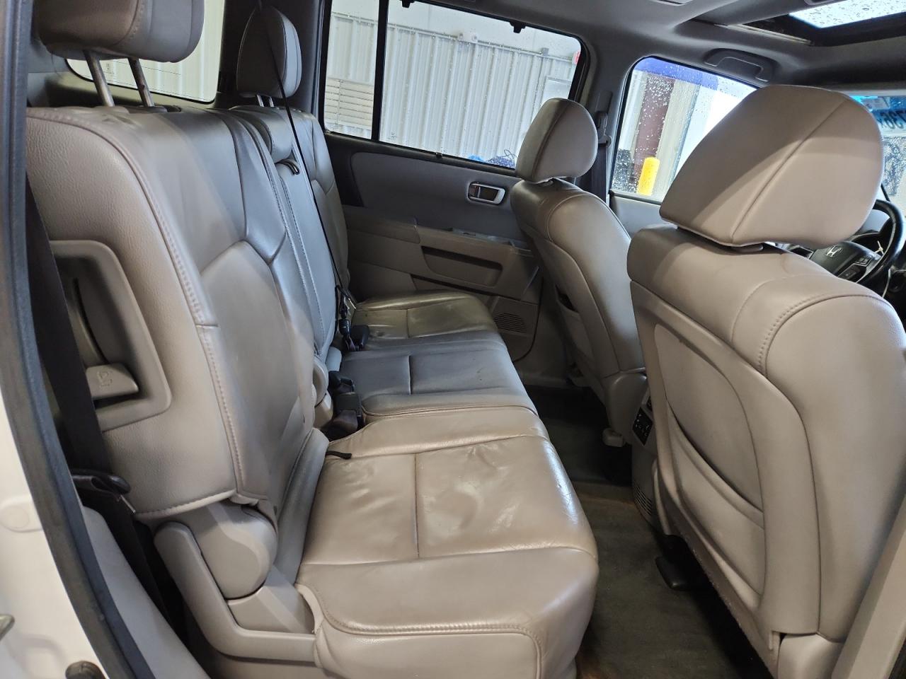 2013 Honda Pilot Touring White vin: 5FNYF4H96DB035824